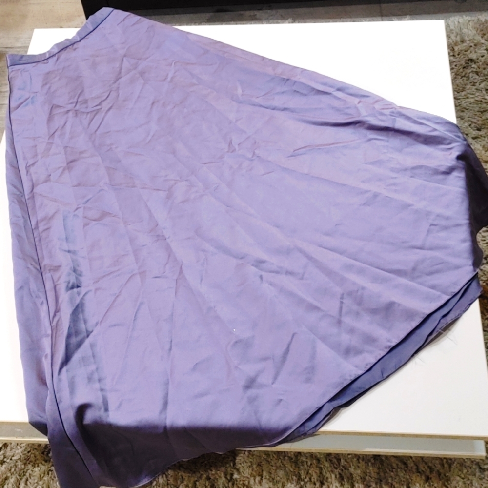 DONATED 🦖🦖 Lavender Satin Formal Maxi Skirt